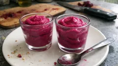 Verrines de mousse de betterave : une entrée froide simple et très colorée