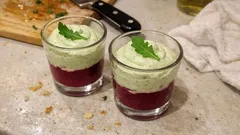 Verrines betterave & mousse de roquette : l’entrée chic et très simple à préparer