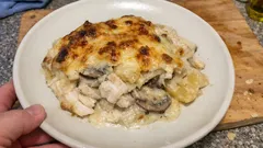 Gratin de poisson facile : pommes de terre, béchamel et croûte bien dorée