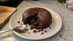 Gâteau au chocolat moelleux et fondant : bords aériens, cœur légèrement coulant